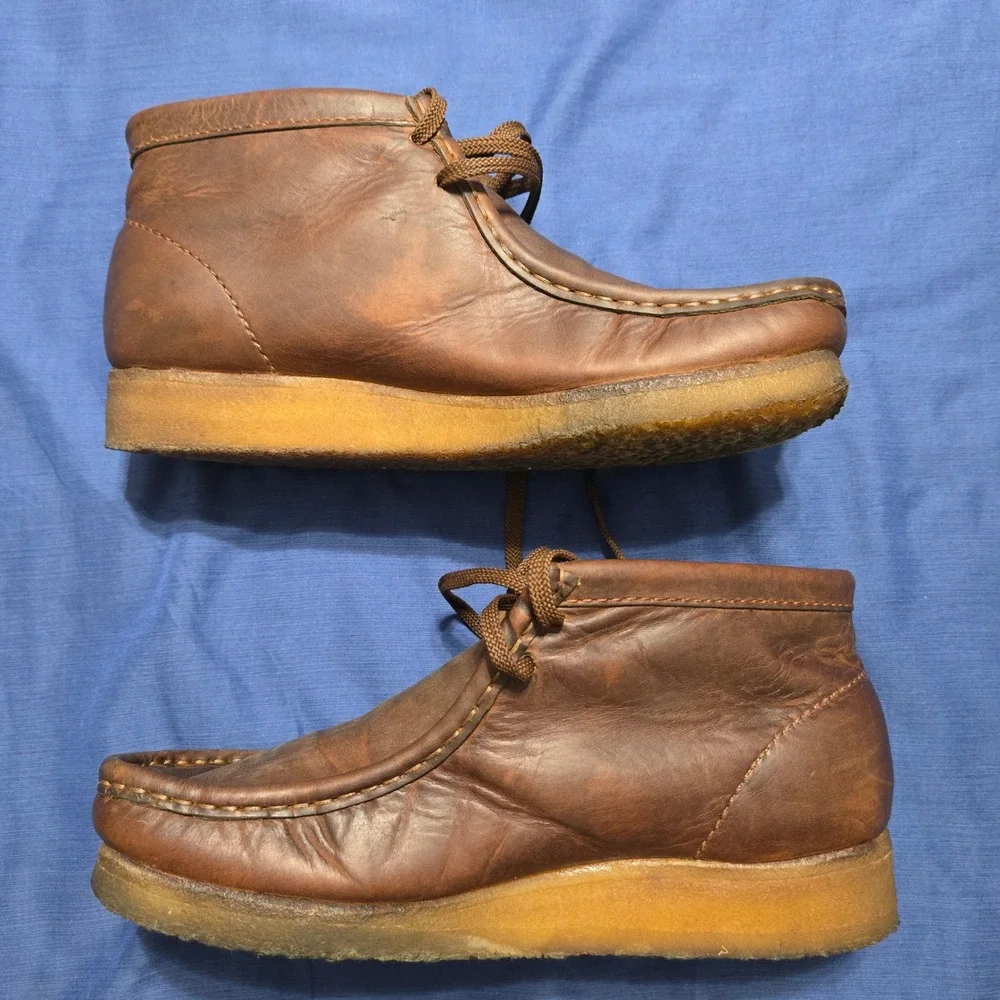 Clarks structural eyelet